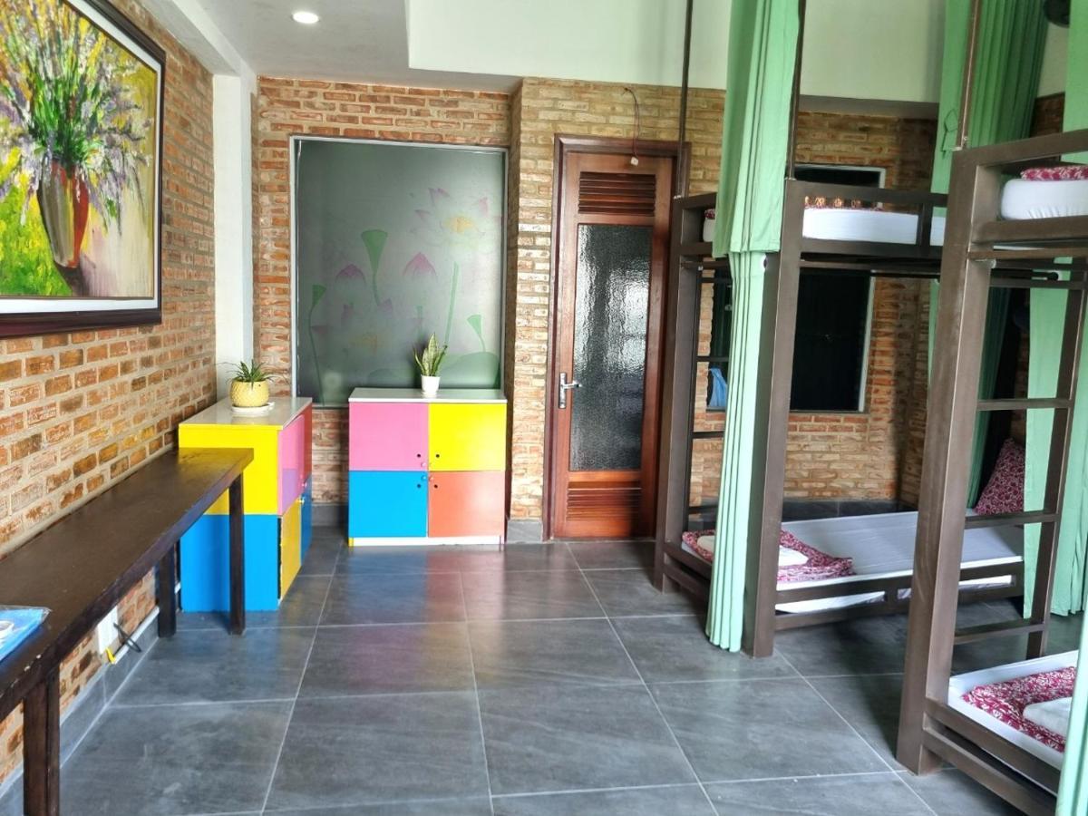 Calm House 2 Hostel Hoi An Bagian luar foto