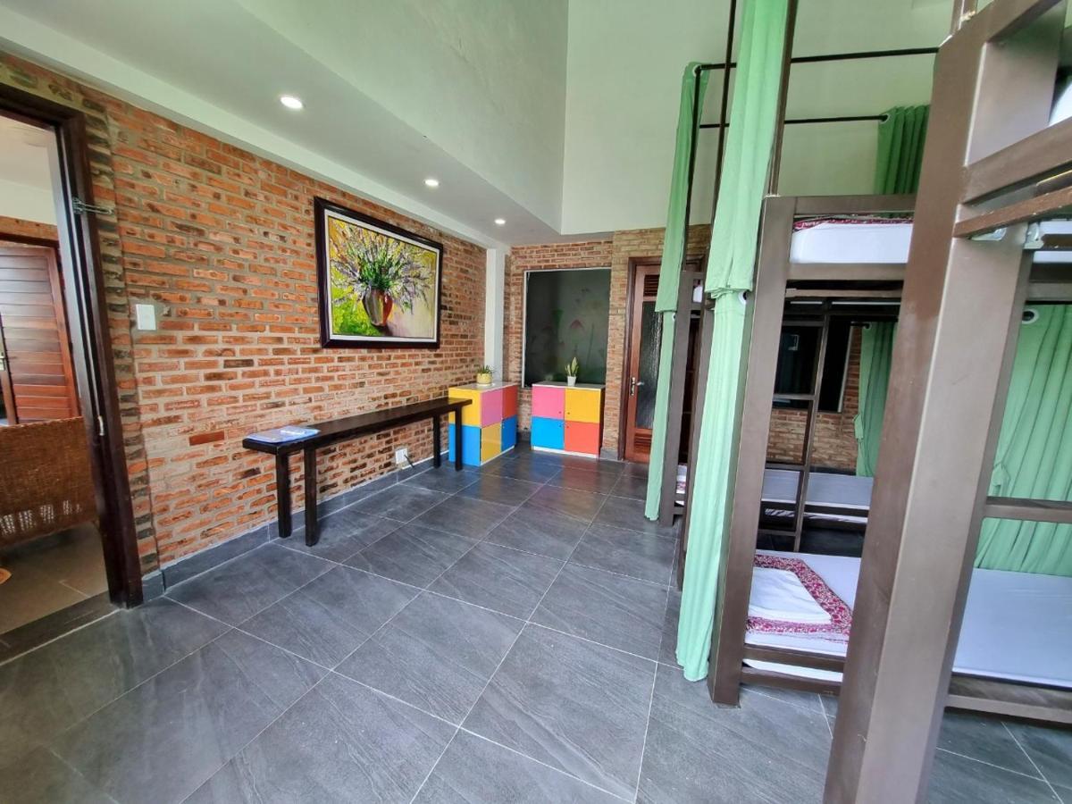 Calm House 2 Hostel Hoi An Bagian luar foto