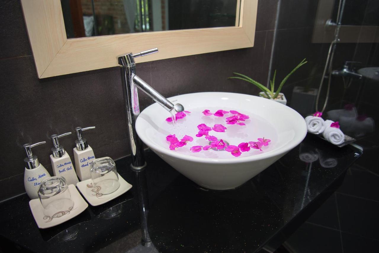 Calm House 2 Hostel Hoi An Bagian luar foto
