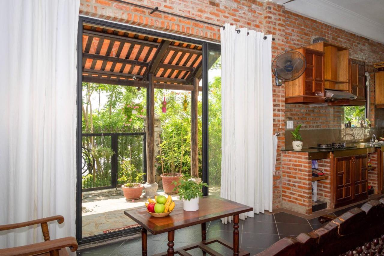 Calm House 2 Hostel Hoi An Bagian luar foto
